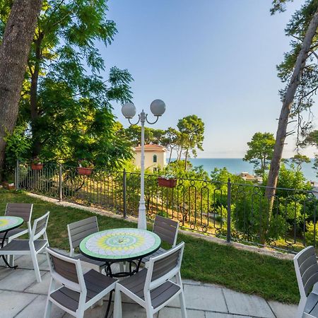 Park Hotel Villa Maria San Menaio Exterior foto