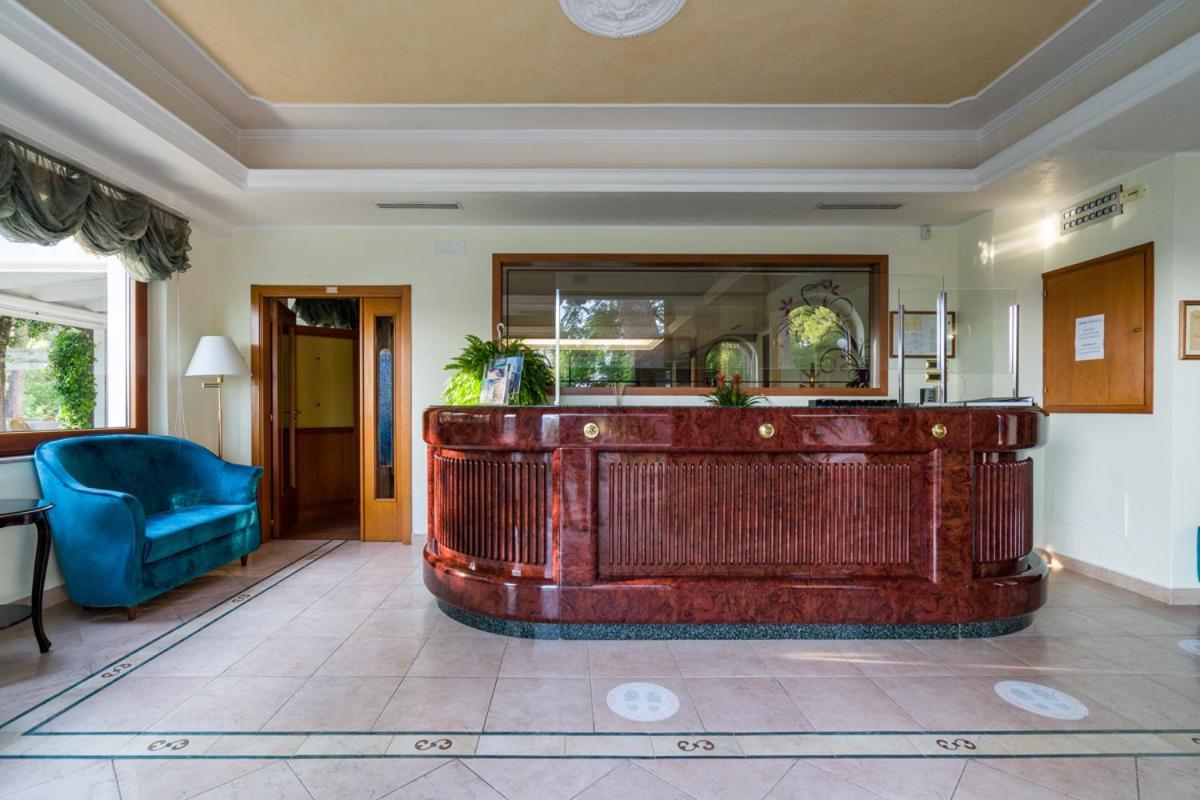 Park Hotel Villa Maria San Menaio Exterior foto